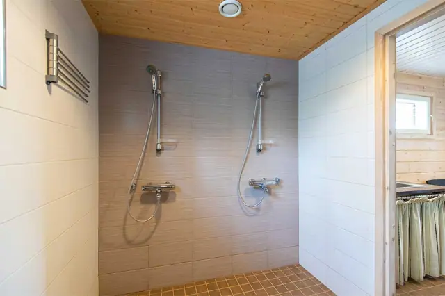 Villa Kukasjärvi: sauna ja pesutilat